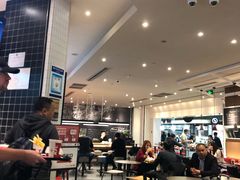 大堂-肯德基(虹桥机场T2北指廊精选外卖点店)