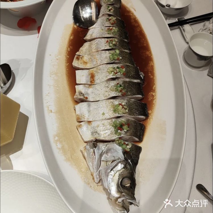 品鉴午间美味佳肴