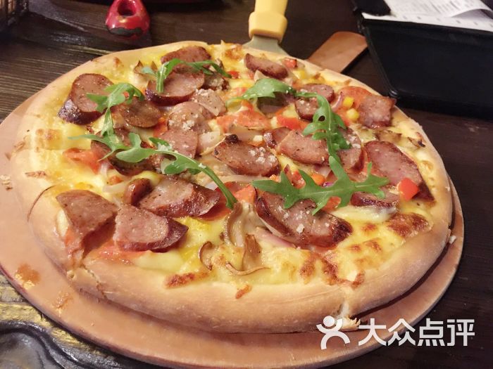 图拉米斯香肠披萨