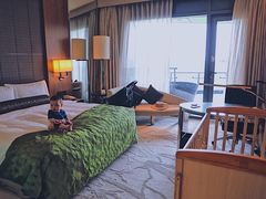 -上海滴水湖皇冠假日酒店