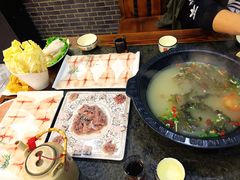 -景明轩•养生酸汤鱼火锅 云贵鲜菌 现舂野果酸汤(王寨小区店)