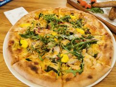 烤鸡奶酪蔬菜披萨-城市大道红炉披萨烘焙坊
