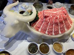 至尊和牛-德天肥牛海鲜火锅(城西银泰店)