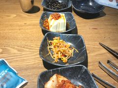 -鑫釜山海鲜烧烤(鑫丰国际店)