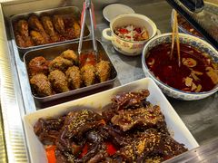 -爆炸头阿姨小四川正宗川味小吃(无任何分店)