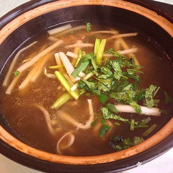 西安饭庄(东大街店)酸辣肚丝汤图片 - 第1张