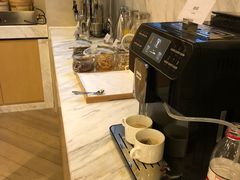 -长沙省政府地铁站亚朵酒店