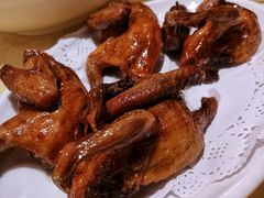 招牌烤乳鸽-石岐佬中山菜馆(张溪店)