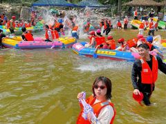 -尧山大峡谷漂流