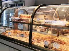 面包甜点陈列柜-优品颂烘焙咖啡(南山店)
