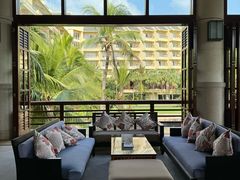 -亚龙湾喜来登·美景台大堂吧