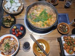 -贵厨酸汤牛肉(花果园国际中心店)