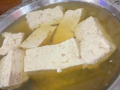 -石磨豆花家常菜·牦牛排土火锅