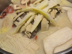 -三人行骨头王火锅(长寿店)