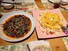 -月亮眼花园餐厅书吧酒吧