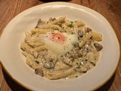 -玛格萝妮比萨屋(陆家浜路店)