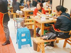 大堂-李记称盘牛杂串串(广厦店)