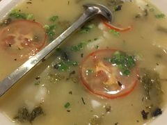 -兔行天下-鸿鹤鲜锅兔(中海国际店)