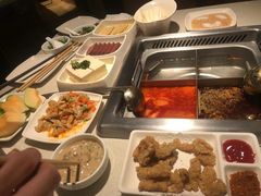 -海底捞火锅鲜切牛肉主题店(长寿路店)