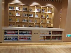 -漕河泾街道图书馆(漕河泾社区文化活动中心店)