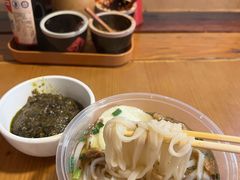 -矮子粉店1985·长沙米粉(湘春路店)