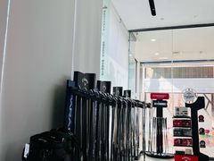 -新浪高尔夫新天地室内高尔夫练习场(国贸·中海广场店)