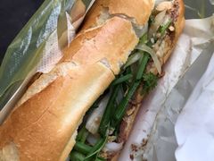 -Bánh Mì Huynh Hoa