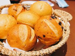 卡本妮经典法式面包篮-卡本妮法餐厅·北京和平宾馆