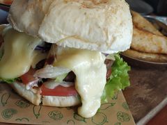 超厚芝士牛肉汉堡-魏斯理汉堡(西安沣东吾悦店)