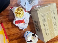 -麦当劳(世界城广场店)