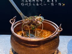 -饱嗝·小炒云南菜·见手青乌鸡汤锅(来凤街国创园店)