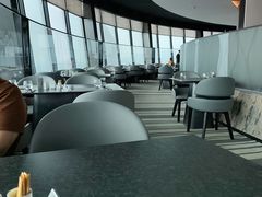 -亚洲国际大酒店·云顶阁旋转自助餐厅
