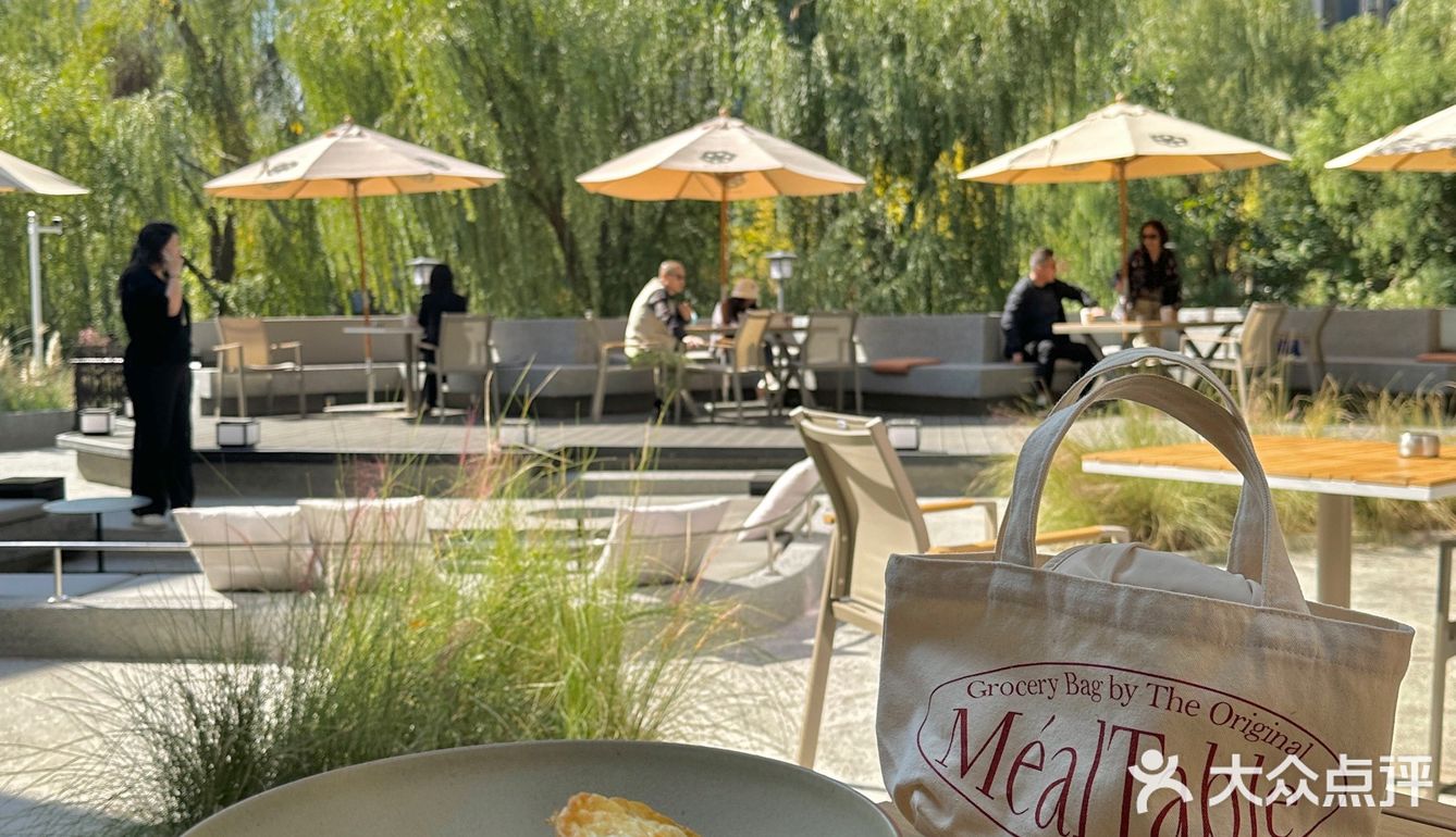 没有多好吃,但愿意为松弛感和阳光买单的店