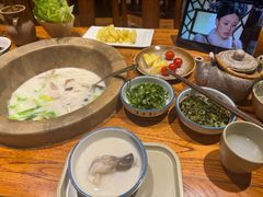 -滇香肴·云南菜蒸汽石锅鱼(云南北路店)