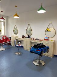 -育儿湾亲子游泳馆(华阳路店)