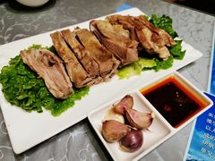 手抓羊肉-伊帆食府·青海地方特色美食