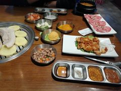 -·缸桶屋·韩式牛肋条自助烤肉(西湖D11店)