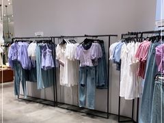 -URBAN REVIVO(西安Momopark店)