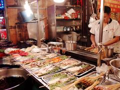 自助取餐区-好吃街