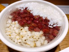 酒酿红豆薏米羹-炖物24章·顺时轻养茶(杭州大厦店)