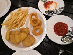 -汽车博物馆主题餐厅