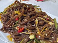 -哈尔滨烧烤·山河村铁锅炖(交大店)