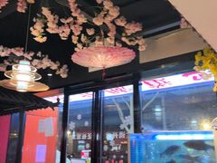 -老街烧烤大排档·地道湖北菜·龙虾馆(汉口火车站店)