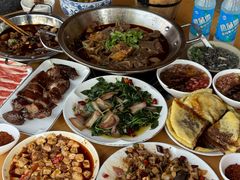 -大众跷脚牛肉馆·非遗传承单位(峨眉山店)