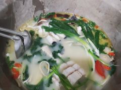 -姚记抚仙湖石锅鱼庄