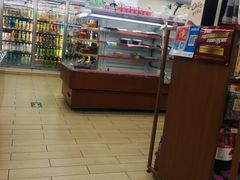 -全家便利店(莲花池东路店)