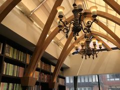 -钟书阁(松江泰晤士小镇店)