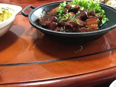 -鸿运美食府