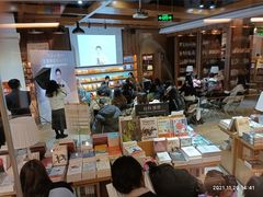 -大斌家串串火锅(德思勤店)