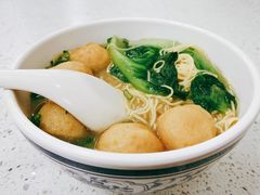 鱼蛋面-芬芳甜品(同福路店)